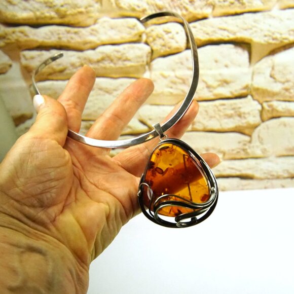 Giant Amber and 925 Sterling Silver Pendant Brooch Combo With Wide Omega Wire - Picture 9 of 13